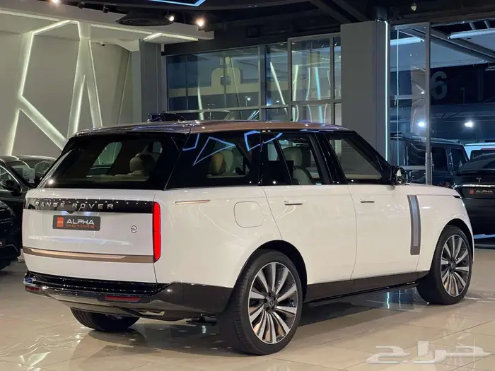 Range Rover SV  Under Warranty Service from Al Tayer 5