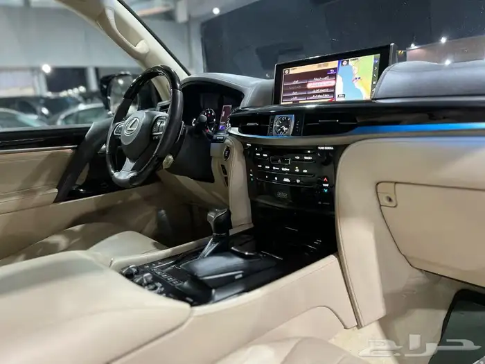 لكزس LX570 2018 18