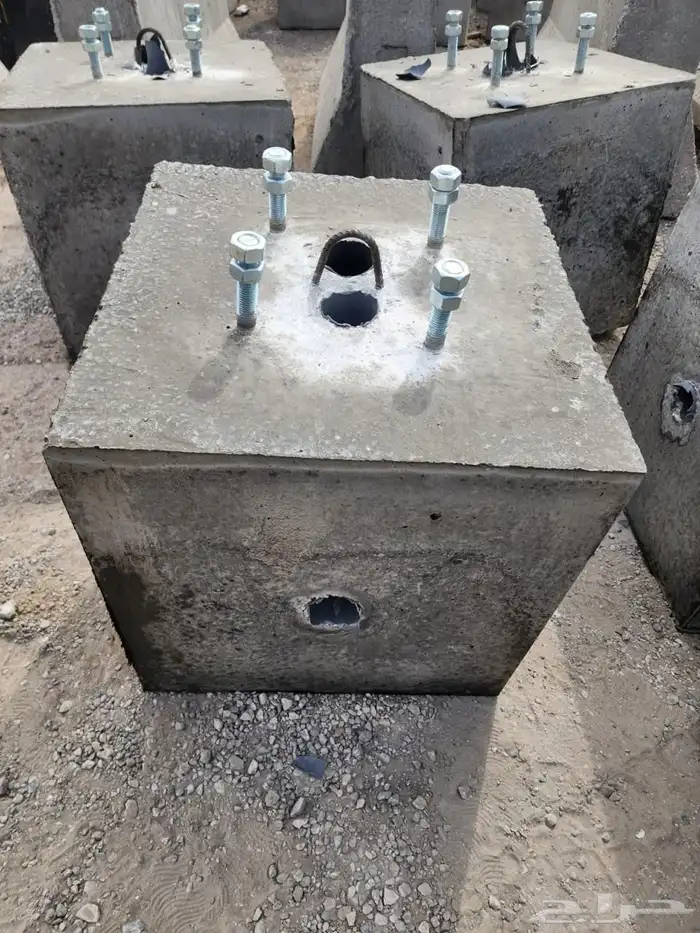 حواجز خرسانية قواعد انارة دعايه وأعلان 0