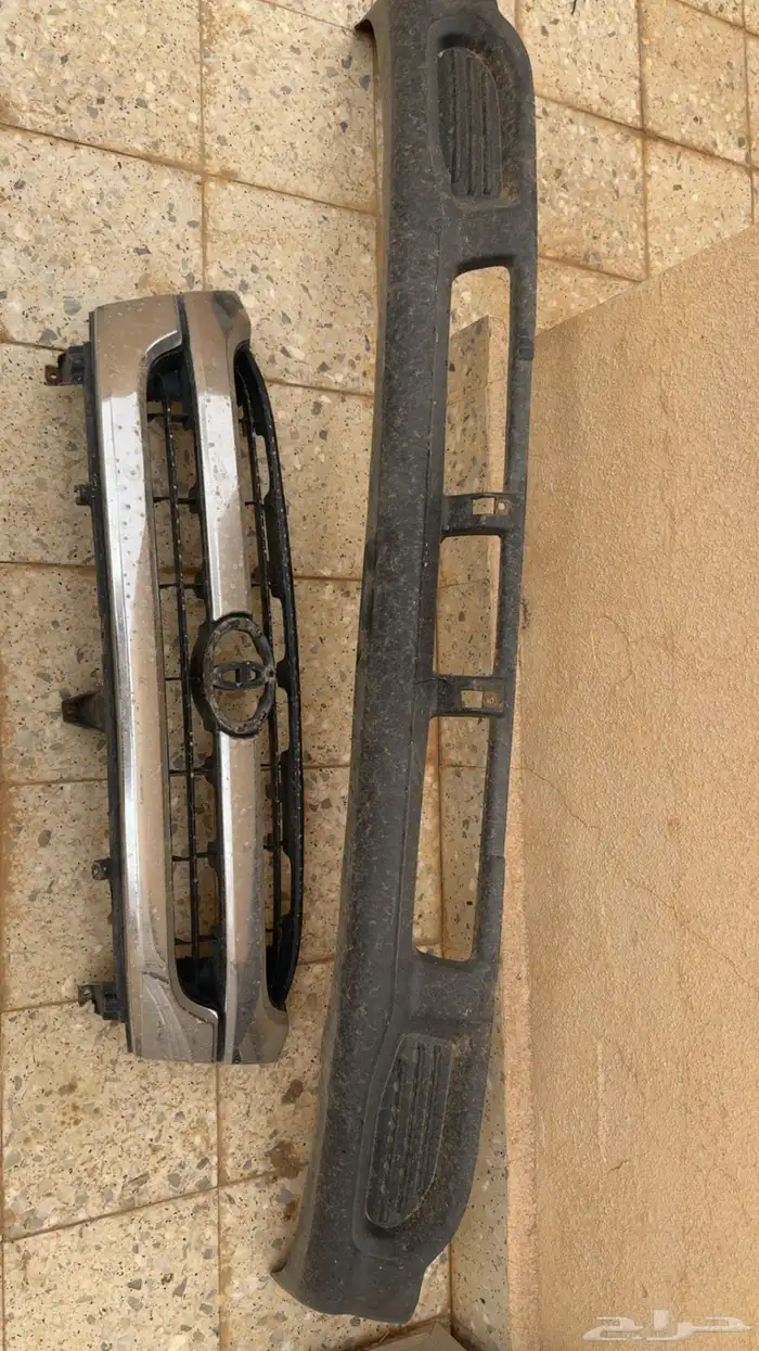 للبيع شبك ولحيه هايلكس يابانيه 0