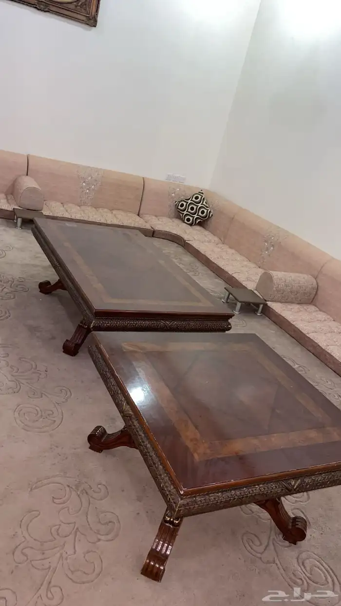 طاولات للبيع 0