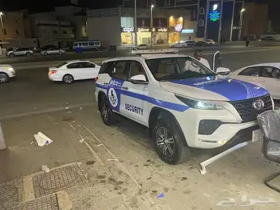 طباعة وتركيب استكر سيارات 1