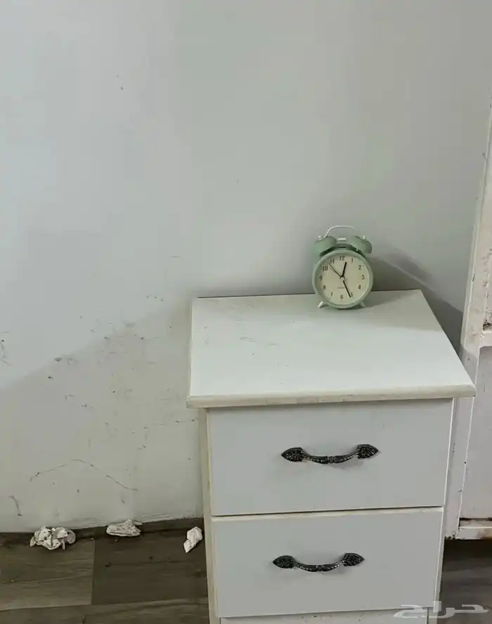 اثاث متنوع للبيع 0