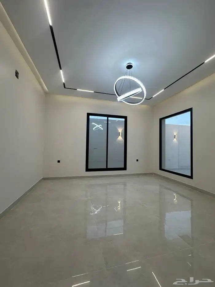 للبيع ادوار حي الجنادرية ( مخطط غصون ) 1