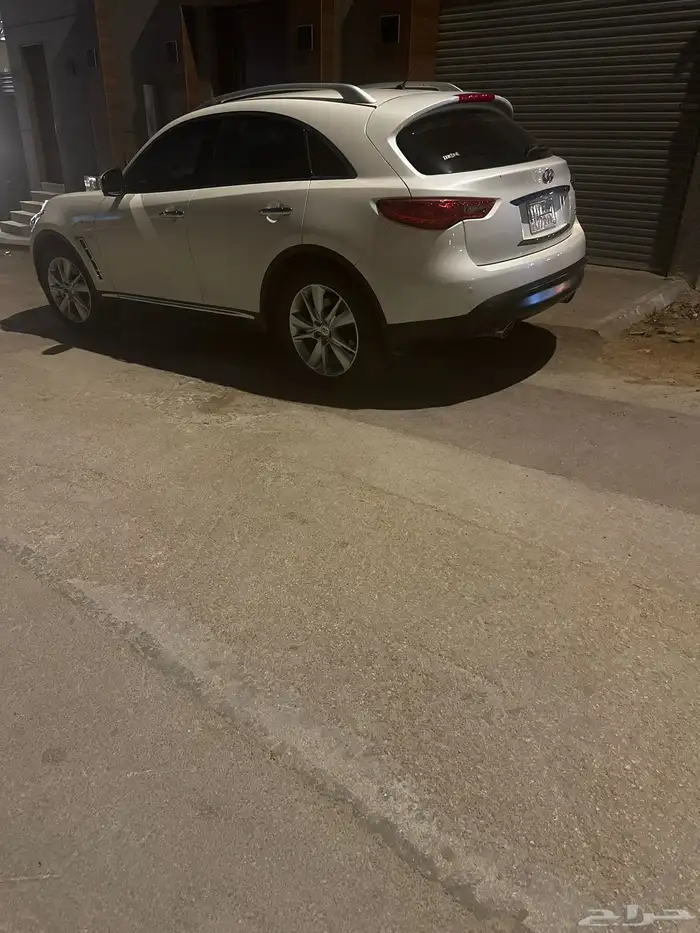 2019 qx70 1