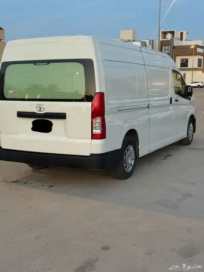 تويوتا هايس سقف عالي 2023 3