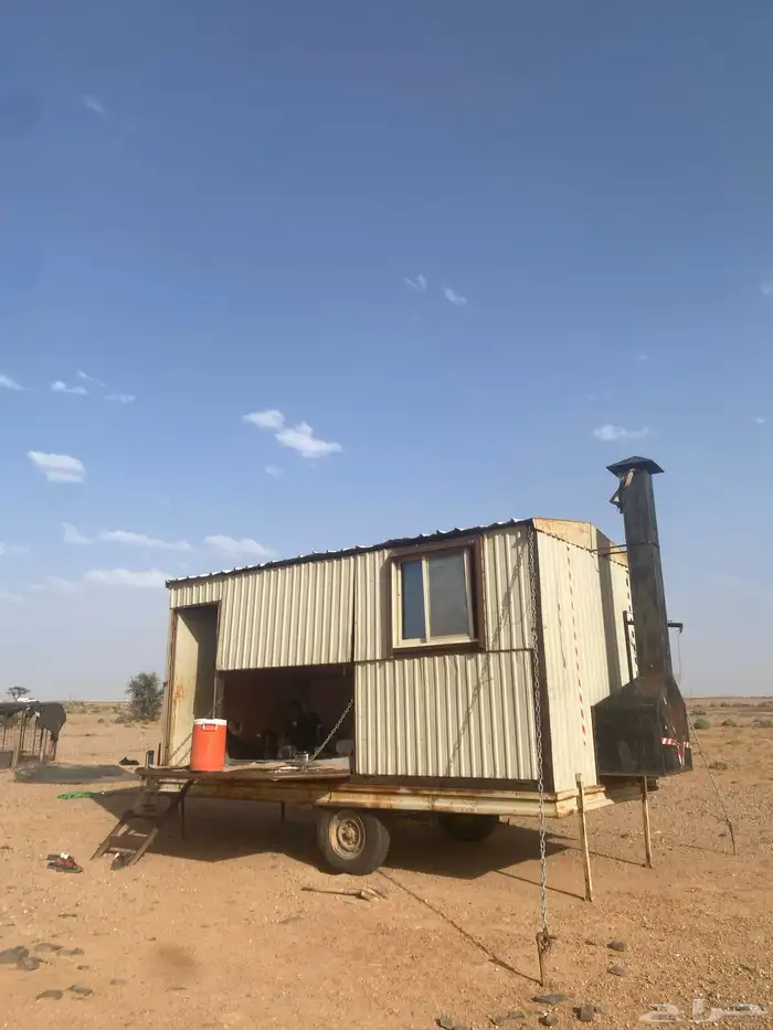 للبيع كرفان فيه مجلس فقط 0