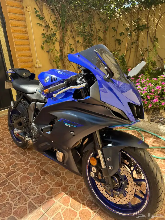 دباب ياماها R7 2023 2