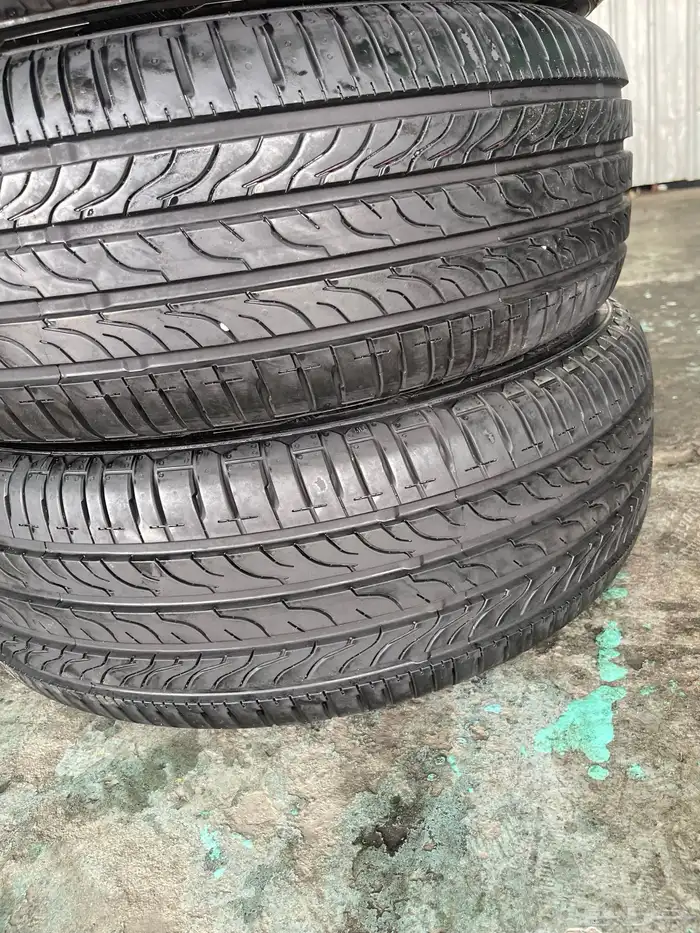 طقم كفرات يركب على سونتاء ويركب على كامري 215 60 17 2