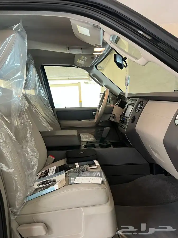 اكسبيديشن 2013 عداد 29 الف كم فقط التوكيلات مالك واحد 26