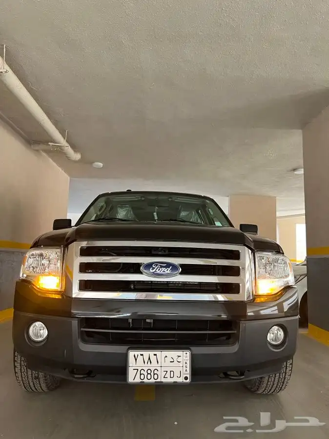 اكسبيديشن 2013 عداد 29 الف كم فقط التوكيلات مالك واحد 3