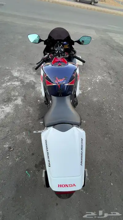 للبيع دباب هوندا CBR 1000 2011 HRC. FOR SELL HONDA 3