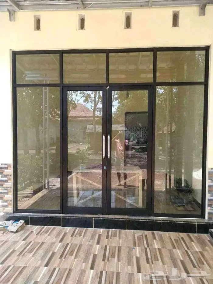 زجاج سيكوريت شاور قزاز مكاتب زجاج سيكريت مرايات جزاز المنيوم 5