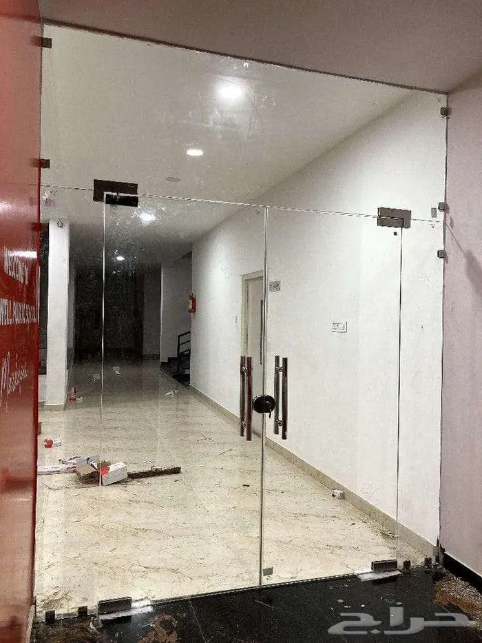 زجاج سيكوريت شاور قزاز مكاتب زجاج سيكريت مرايات جزاز المنيوم 12