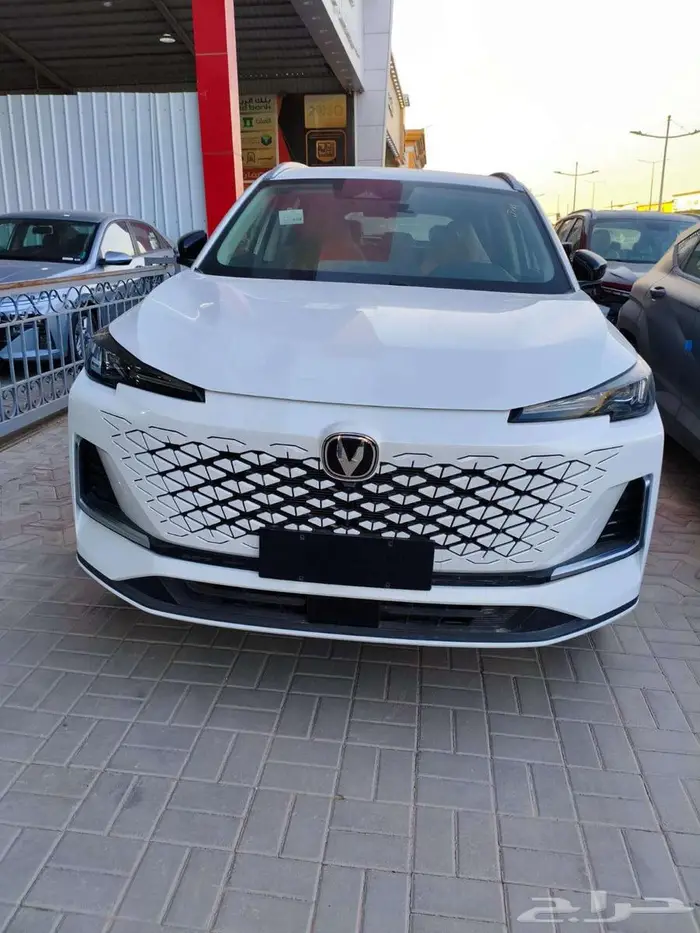 شانجان يوني اس 2025 لون ابيض ضمان المجدوعي جديدة اصفار 1