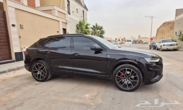 اودي كيو 8 اس لاين بلاك اديشن 2023 12