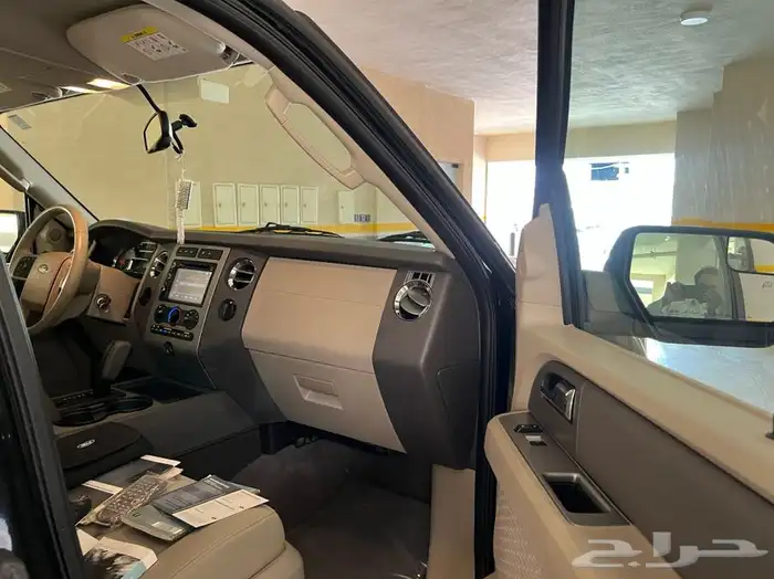 اكسبيديشن 2013 عداد 29 الف كم فقط التوكيلات مالك واحد 22