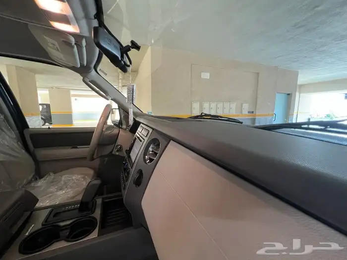 اكسبيديشن 2013 عداد 29 الف كم فقط التوكيلات مالك واحد 25