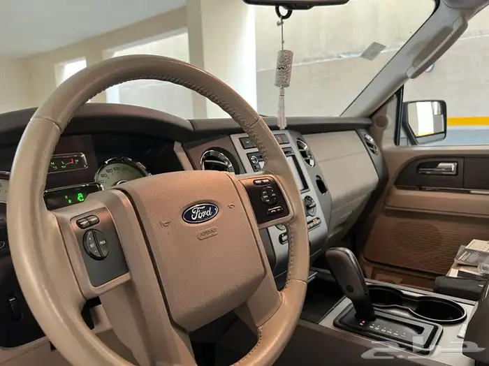 اكسبيديشن 2013 عداد 29 الف كم فقط التوكيلات مالك واحد 15