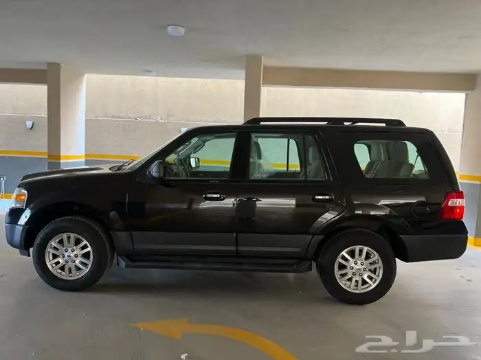 اكسبيديشن 2013 عداد 29 الف كم فقط التوكيلات مالك واحد 6