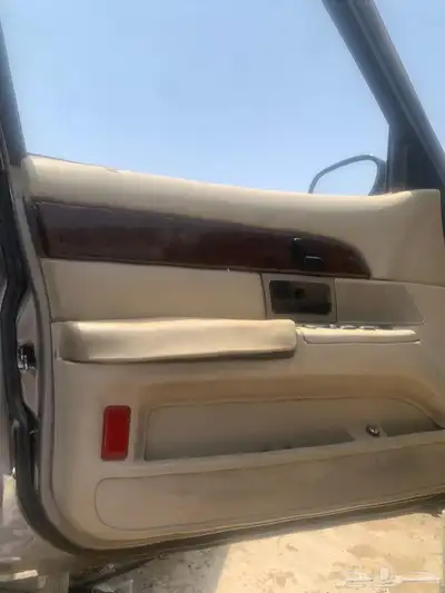 قطع جراند ماركيز وكراون فكتوريا 6