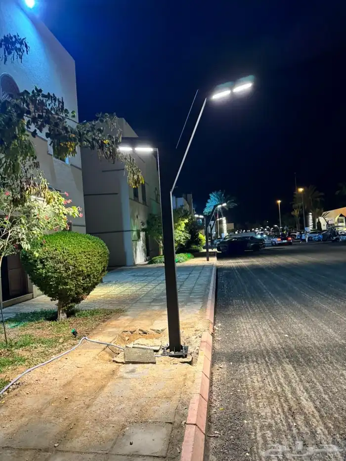 اعمدة شوارع و ديكورية وملاعب حدائق led على الطلب 19
