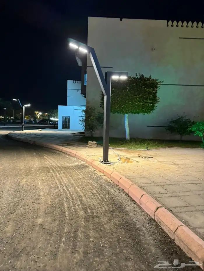 اعمدة شوارع و ديكورية وملاعب حدائق led على الطلب 16