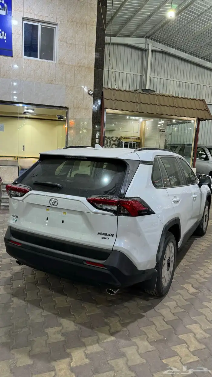 تويوتا راف فور XLE بريمي موديل 2025 11