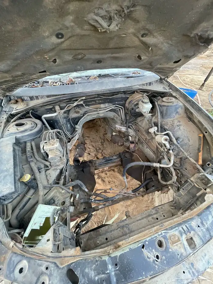 قطع غيار تشليح كابرس 2006 LTZ سته سلندر الموقع رابغ 28
