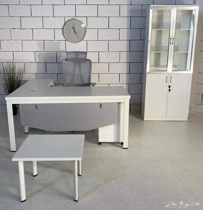 office furniture مكاتب ابيض مودرن و كراسي مكتب و اثاث مكتبي 14