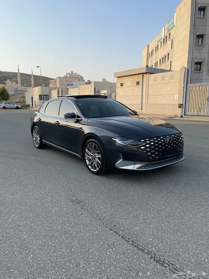 ازيرا 2020 فل كامل بانوراما بطاقة جمركية نظيفة جدا 3