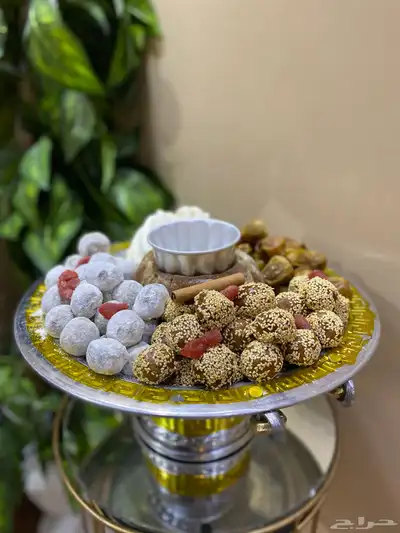 تمور مع شعبيات بصواني فخمه 2