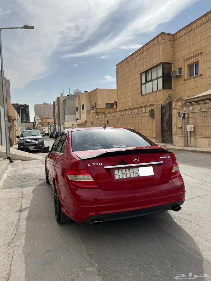 مرسيدس C300 ولوحة شبه مميزة 5
