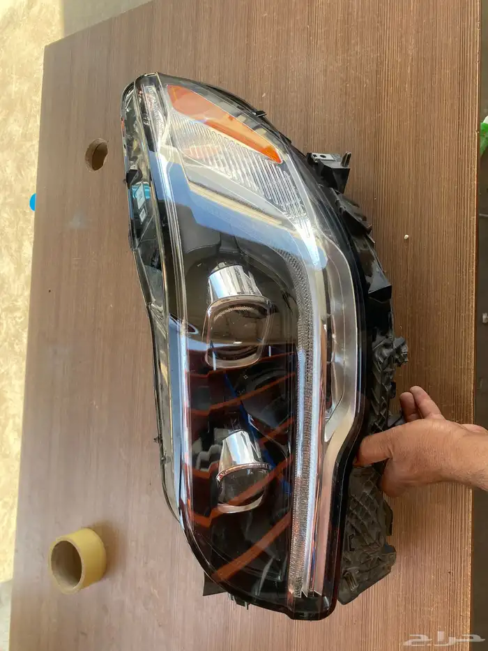 شمعه يسار لينكولن نافيجيتور 2021 0