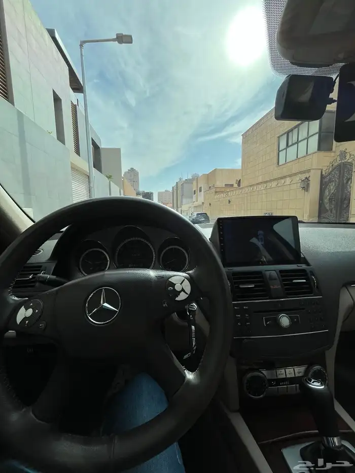 مرسيدس C300 ولوحة شبه مميزة 11