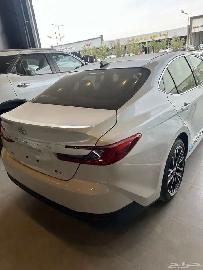 كامري نص فل هايبرد 2025 5