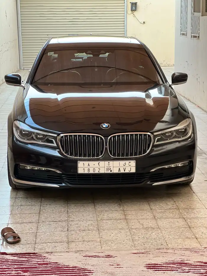بي ام دبليو 2017 فل كامل 730 LI نظيف جدا مصين جاهز للاستخدام 6