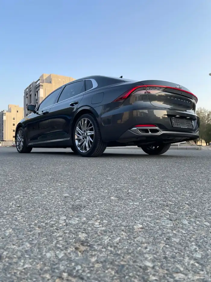 ازيرا 2020 فل كامل بانوراما بطاقة جمركية نظيفة جدا 12