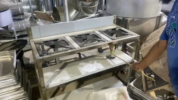 تفصيل طاولات ستيل 6