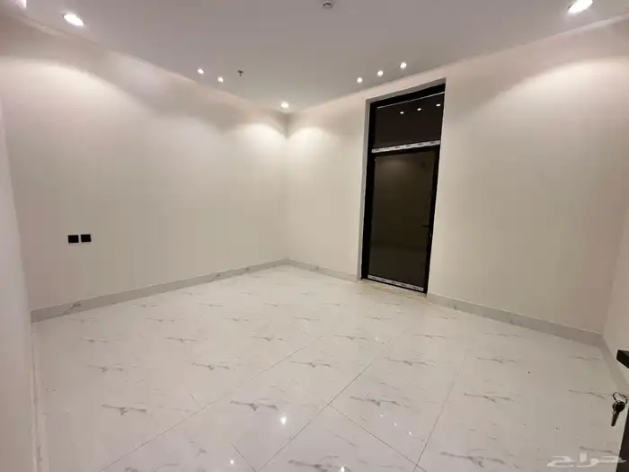 شقة للإجار جديدة الرمال 2