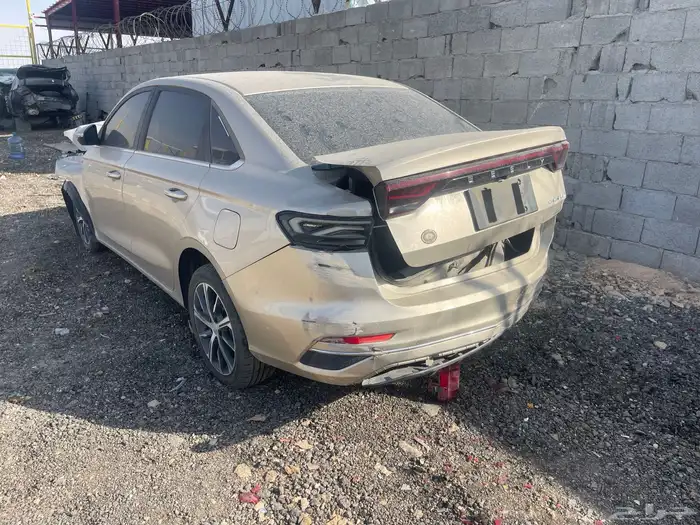 جيلي ام جراند 2023 تشليح قطع غيار الصيني 3