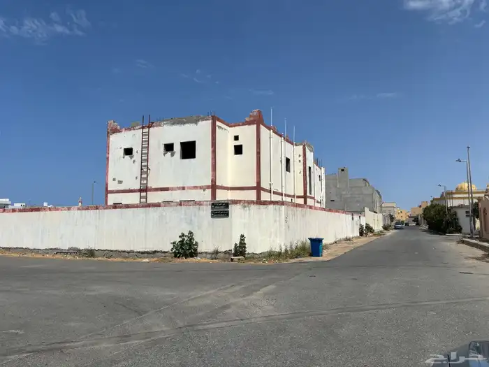 أرض على ثلاثة شوارع ابحر 1