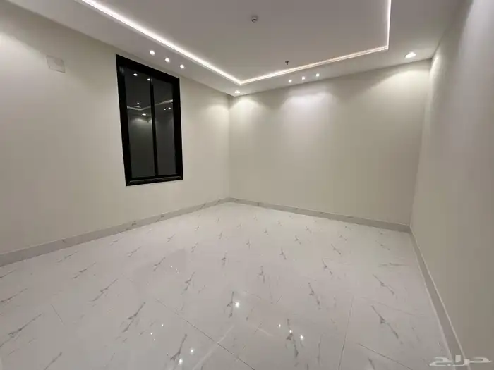شقة للإجار جديدة الرمال 11
