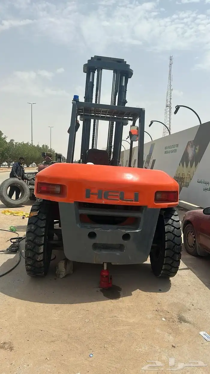 للأيجار رافعات شوكيه وكرينات 0