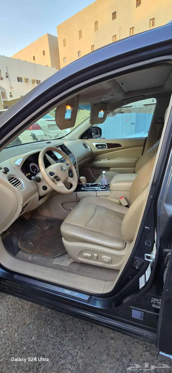 SAR 40 000  Nissan Pathfinder 2014 Full Option  281000km 2