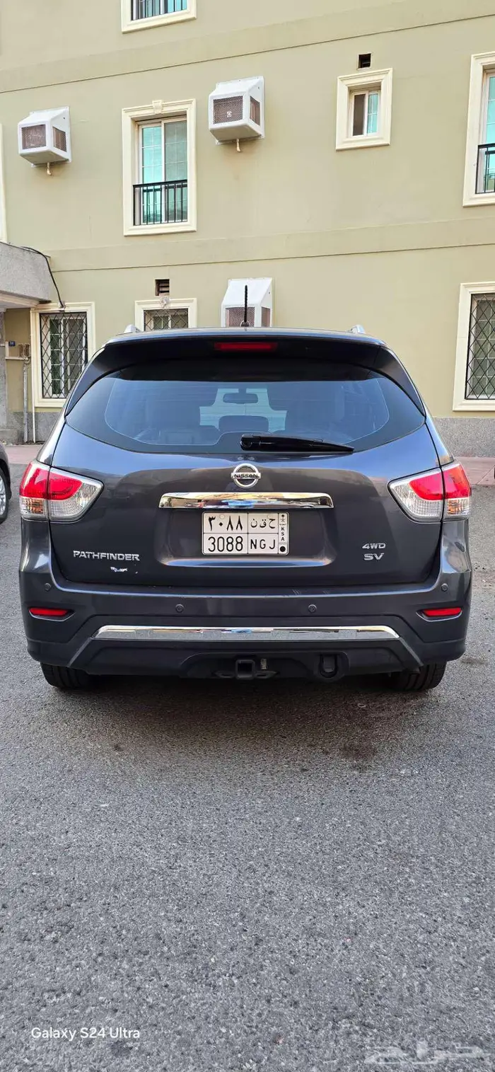 SAR 40 000  Nissan Pathfinder 2014 Full Option  281000km 1