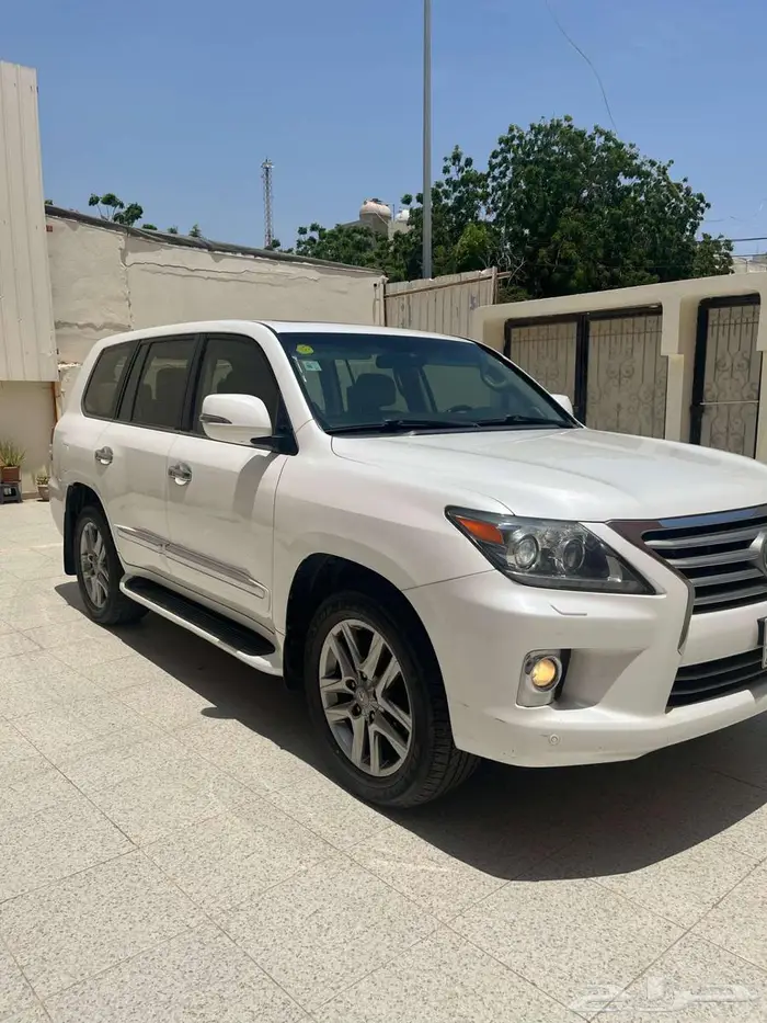 لكزس LX 570 2013 ممشى 84 الف كيلو 6