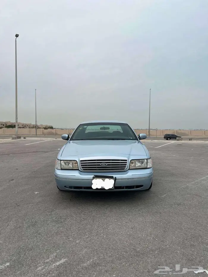 كراون فكتوريا 2001 0
