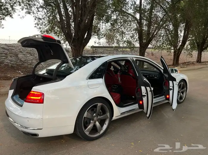 اودي A8 سماكو عداد 42 الف كم فقط لا غير 8 سلندر 13