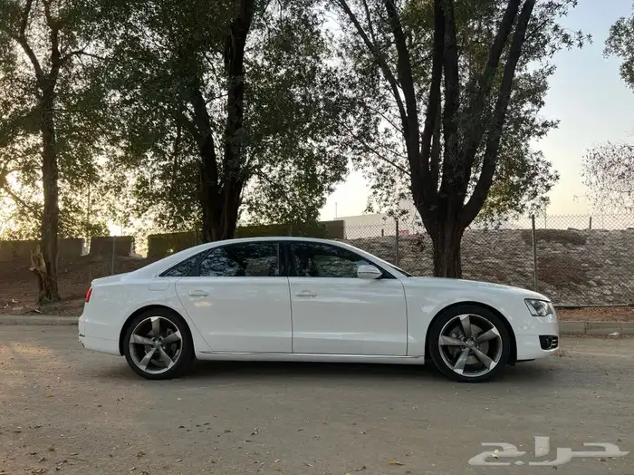 اودي A8 سماكو عداد 42 الف كم فقط لا غير 8 سلندر 78
